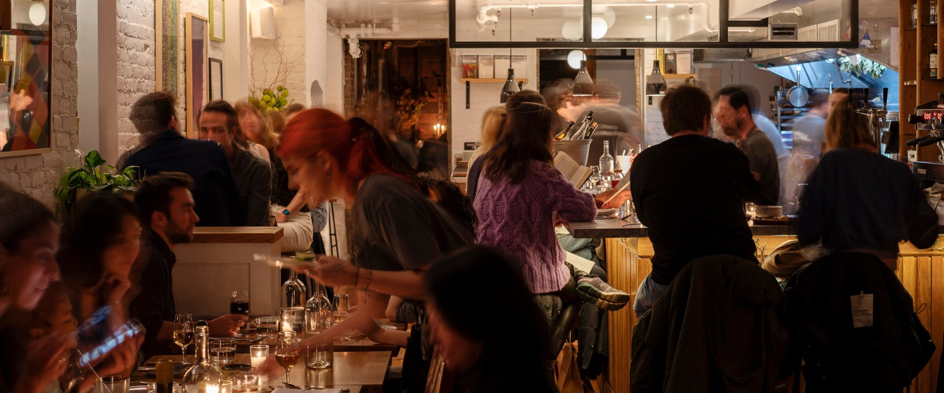 Do Wine Bars Serve Food? Exploring the Different Types of Wine Bars